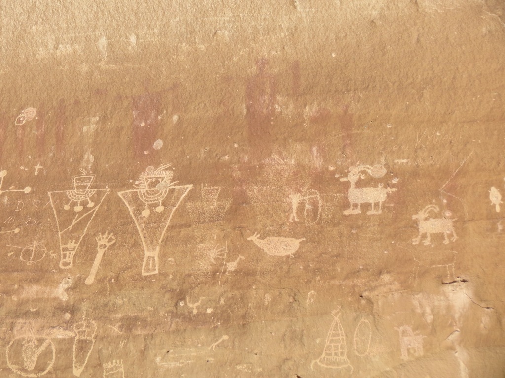 [moab_sego_canyon_2_petroglyphs_and_p%255B3%255D.jpg]