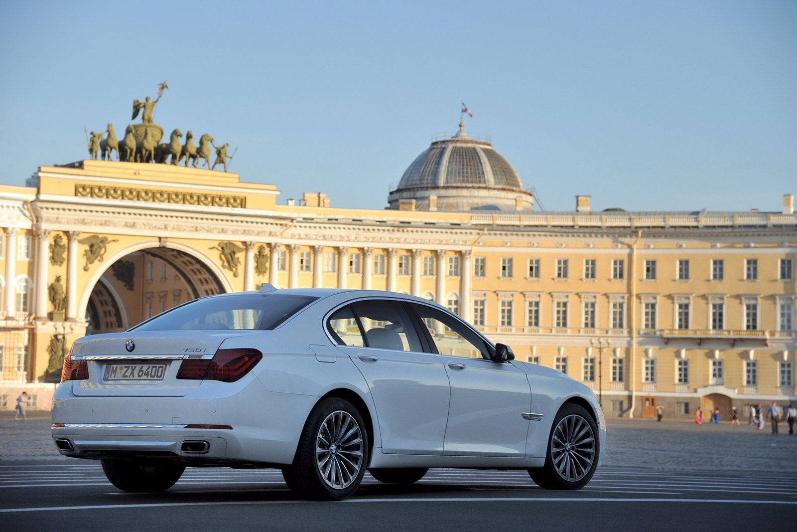 [2013-BMW-7-Series-18%255B5%255D.jpg]