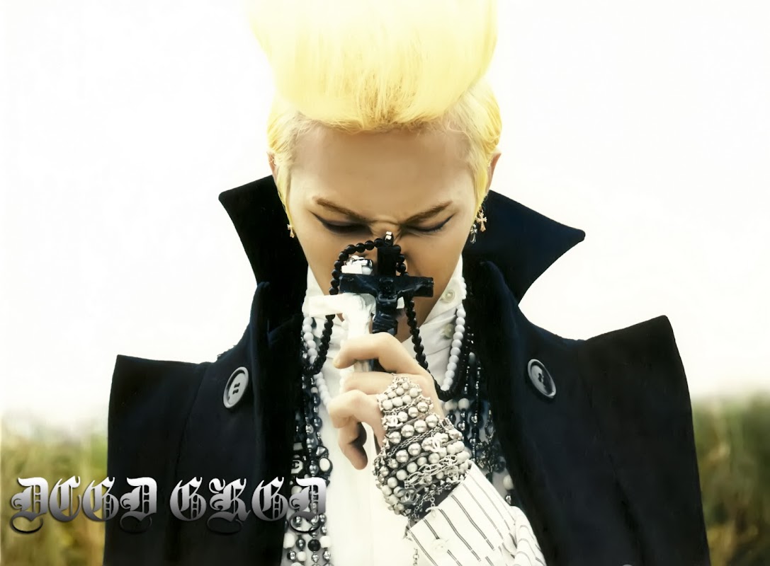G-Dragon - One Of A Kind - 2012 - Gold Ver. - 02.jpg