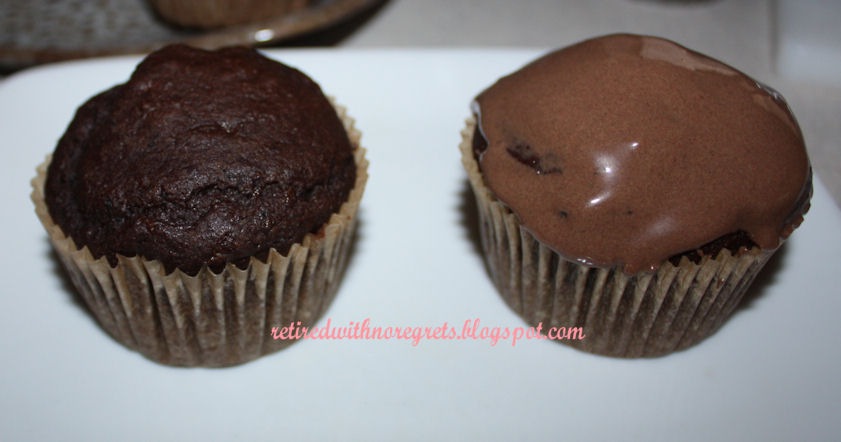 [Carob%2520Cupcakes%2520-%2520one%2520frosted%2520one%2520not%2520B%255B8%255D.jpg]