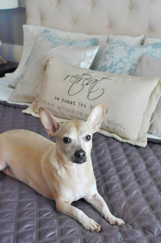 Budget master bedroom makeover via MonicaWantsIt.com #diy #home Budget master bedroom makeover via MonicaWantsIt.com #diy #home
