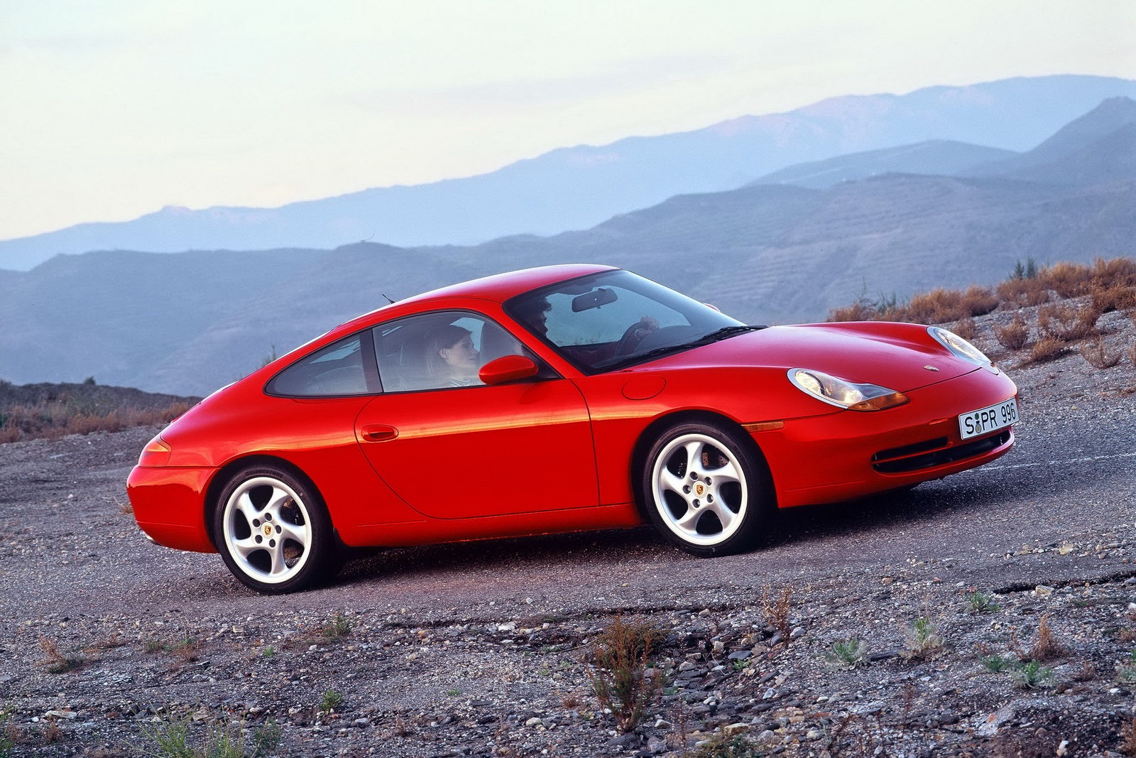 [Porsche-911-50Y-14%255B2%255D.jpg]