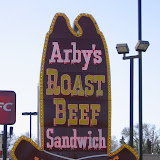 MN-Roseville_Snelling_2010-04-20_Arbys_Sign_001.jpg