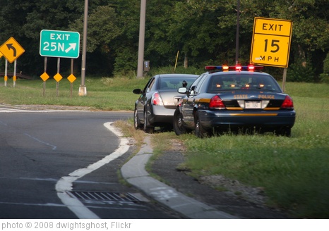'New York State Police Traffic Stop' photo (c) 2008, dwightsghost - license: http://creativecommons.org/licenses/by/2.0/