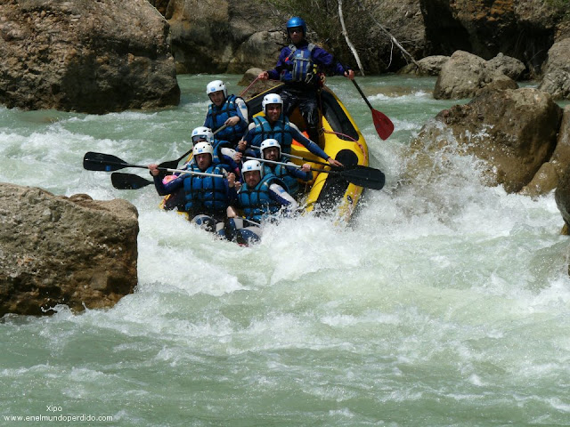 rocas-y-rapidos-rio-gallego.jpg