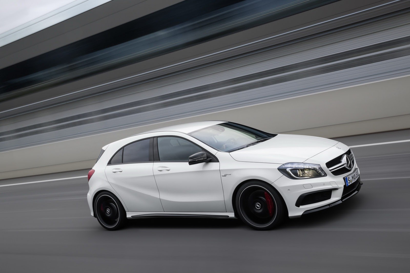 [Mercedes-A45-AMG-5%255B2%255D.jpg]