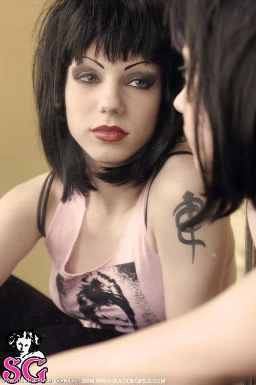 suicide girls linda sensuais punks sexys gatas desbaratinando (51)