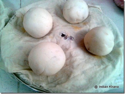 Kozhukattai (ModakSteamed Rice Dumblings with coconut stuffing) recipe