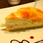 BerryCafeのモモとマンゴーのタルト