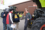 tractor-tour2-x181y120.jpg,bpSite=62758,property=data.jpg tractor-tour2-x181y120.jpg,bpSite=62758,property=data.jpg