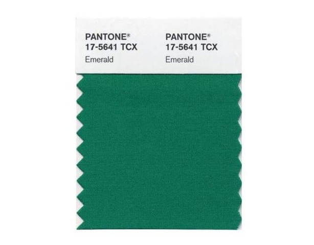 [pantone%2520emerald%255B6%255D.jpg]