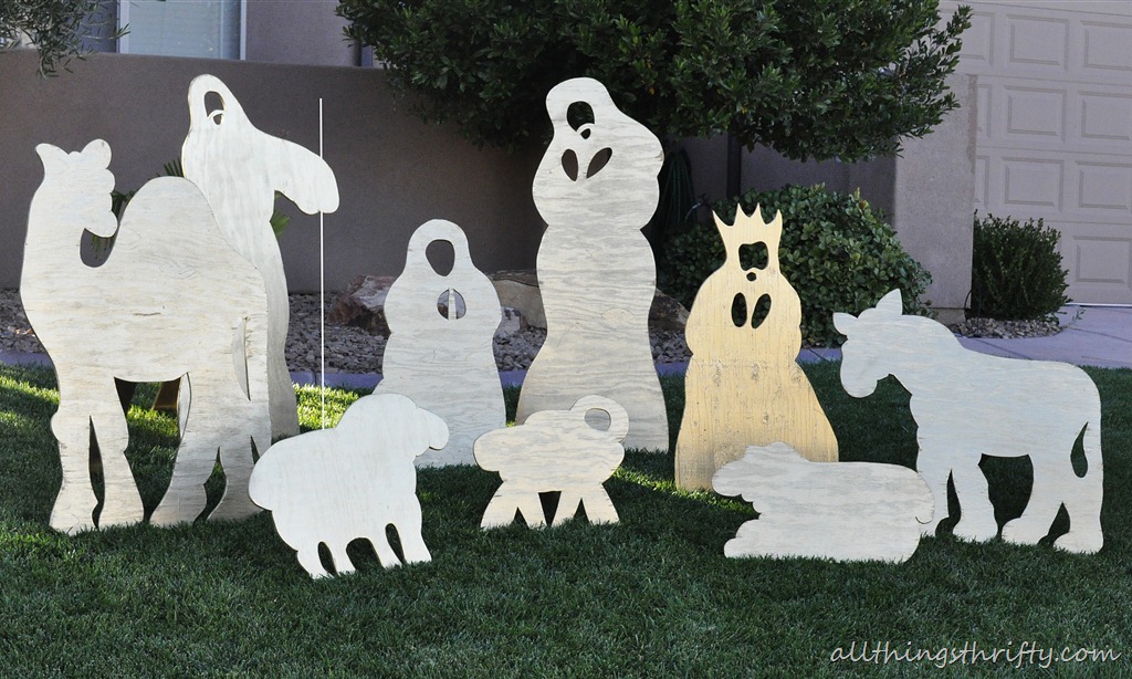 [yard%2520nativity%2520set%255B7%255D.jpg]