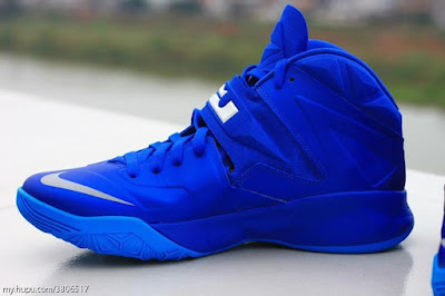 nike zoom soldier 7 ss royal blue 1 09 Sample Look at Nike Zoom Soldier VII (7) Dyed in Royal Blue