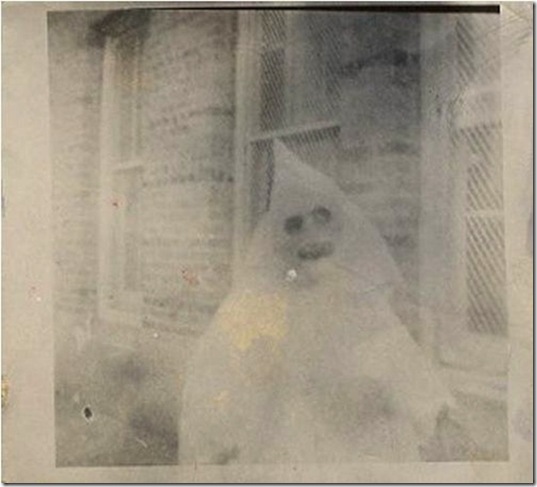 creepy-black-white-photos-11