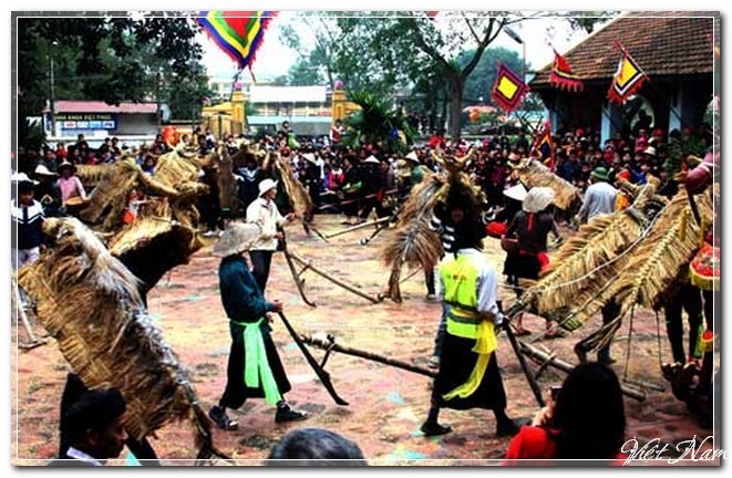 Độc đáo lễ hội trâu rơm bò rạ đầu năm