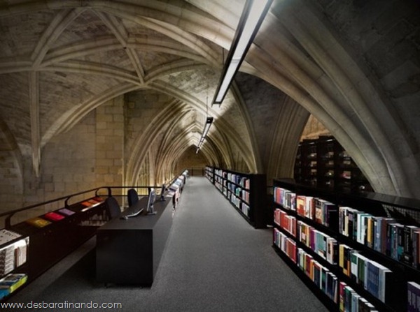 selexyz-library-livraria-holanda-igreja-desbaratinando (4) selexyz-library-livraria-holanda-igreja-desbaratinando (4)