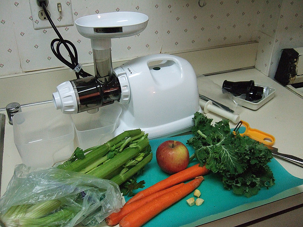[juicer-and-tuesday-lunch-0115.jpg]