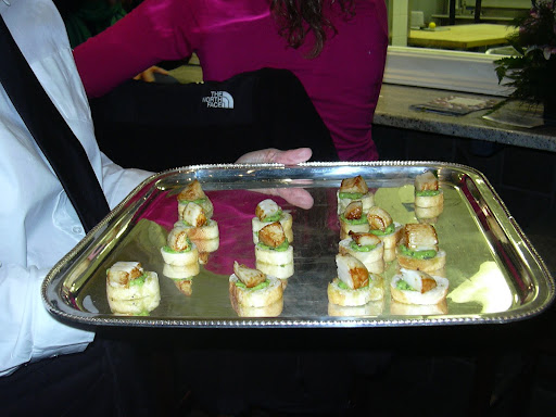 Seared Scallops with Pea Purée on Crostini