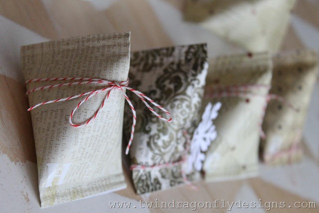 Sour Cream Container Advent Place Setting (17)