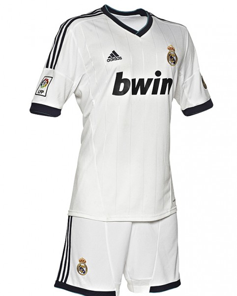 seragam-utama-real-madrid-jersey-baru-el-real