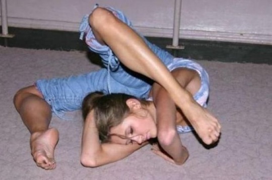 [viral-picdump-pics-cd0681%255B2%255D.jpg]