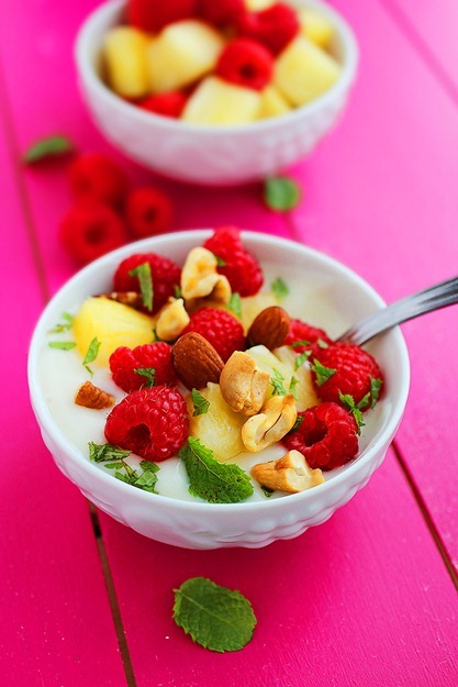 Vanilla Yogurt with Fruit & Nuts – For a high-protein, low-sugar snack or breakfast, toss Greek yogurt with fresh fruit and nuts! | thecomfortofcooking.com