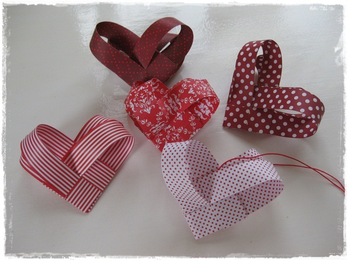 [Froebel%2520Hearts%255B5%255D.jpg]