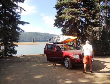 Unloading the kayaks at Sparks Lake