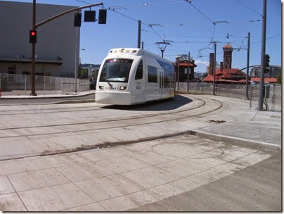 IMG_6062 TriMet MAX Type 4 Siemens S70 LRV #407 at Union Station in Portland, Oregon on May 9, 2009