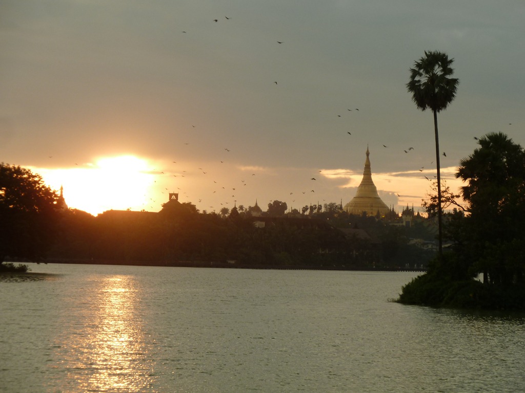 [Myanmar-Yangon-Kandawwgyi-Lake-6-Sep%255B4%255D.jpg]
