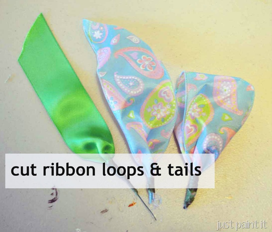 [make-ribbon-loops-and-tails2.jpg]