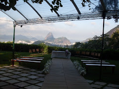 Fotos do evento Festa. Foto numero 11450. Fotografia (fotografias) da Decorart, uma empresa especializada em decoração floral para todo tipo de evento: casamentos em igrejas, sítios ou praias, recepções e festas em geral, eventos corporativos e aniversários. Um dos pontos altos do trabalho são os bouquets para noivas. Atua em todo o Rio de Janeiro, RJ. bouquet noiva buque de flores buquet bouquets rosas buquê noia noivas buques rj para decoracao casamento decoração com enfeitar
