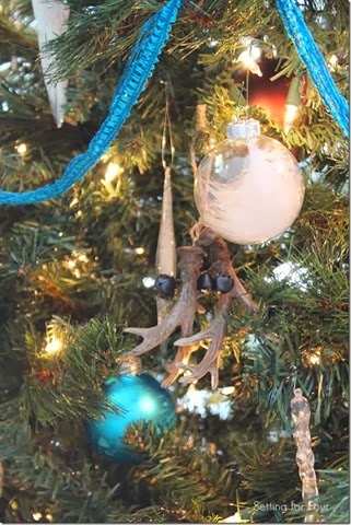 [DIY%2520Feather%2520Ball%2520and%2520Antler%2520Ornaments%255B4%255D.jpg]