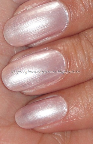 [Colorbar%2520nail%2520Lacquer%2520Exclusive%252030%2520Finish%255B4%255D.jpg]