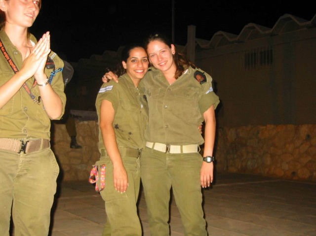 [israeli-defense-girls-42%255B3%255D.jpg]