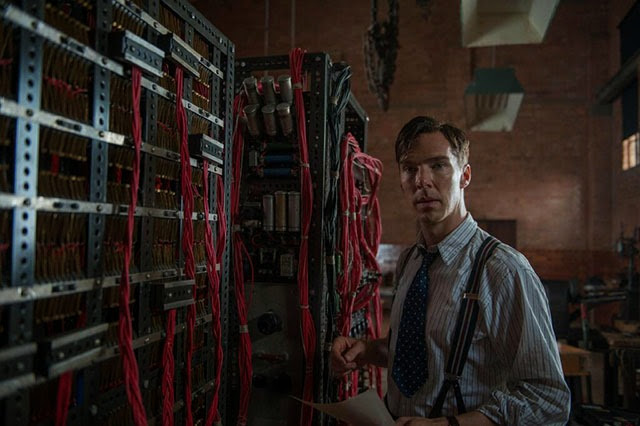 Benedict Cumberbatch a The Imitation Game első képén