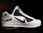 nike zoom lebron 7 gr white navy 1 04 Nike Air Max LeBron VII (7)   White/Navy/Gold Sample Actual Photos