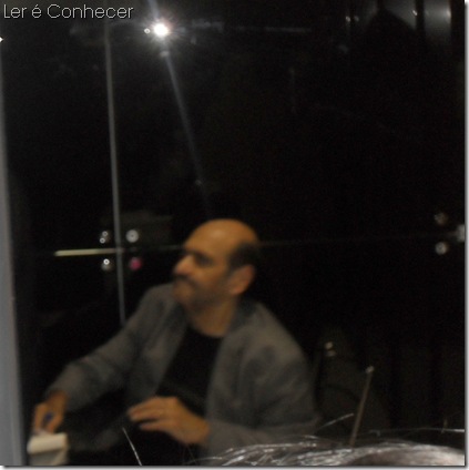 A foto no est boa, mas foi o que deu para tirar, j que estava uma muvuca e o segurana no deixava tirar foto de longe, (Y). A foto no est boa, mas foi o que deu para tirar, j que estava uma muvuca e o segurana no deixava tirar foto de longe, (Y).
