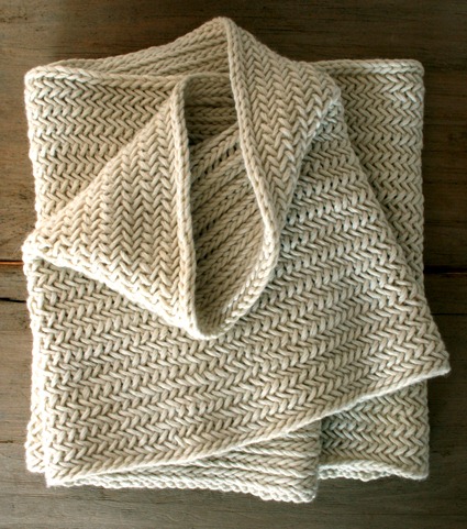 [herringbone-cowl-flat-425%255B3%255D.jpg]
