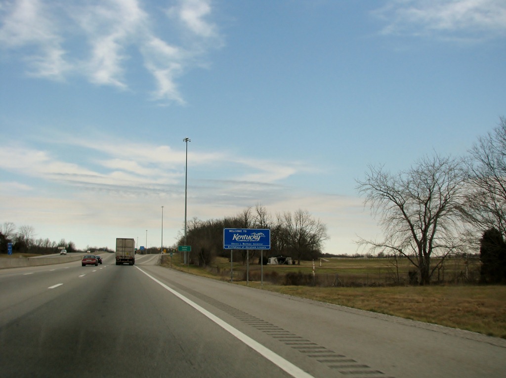 [7450%2520Kentucky%2520-%2520I-65%2520North%2520-%2520Kentucky%2520Welcome%2520sign%2520and%2520blue%2520skies%255B3%255D.jpg]
