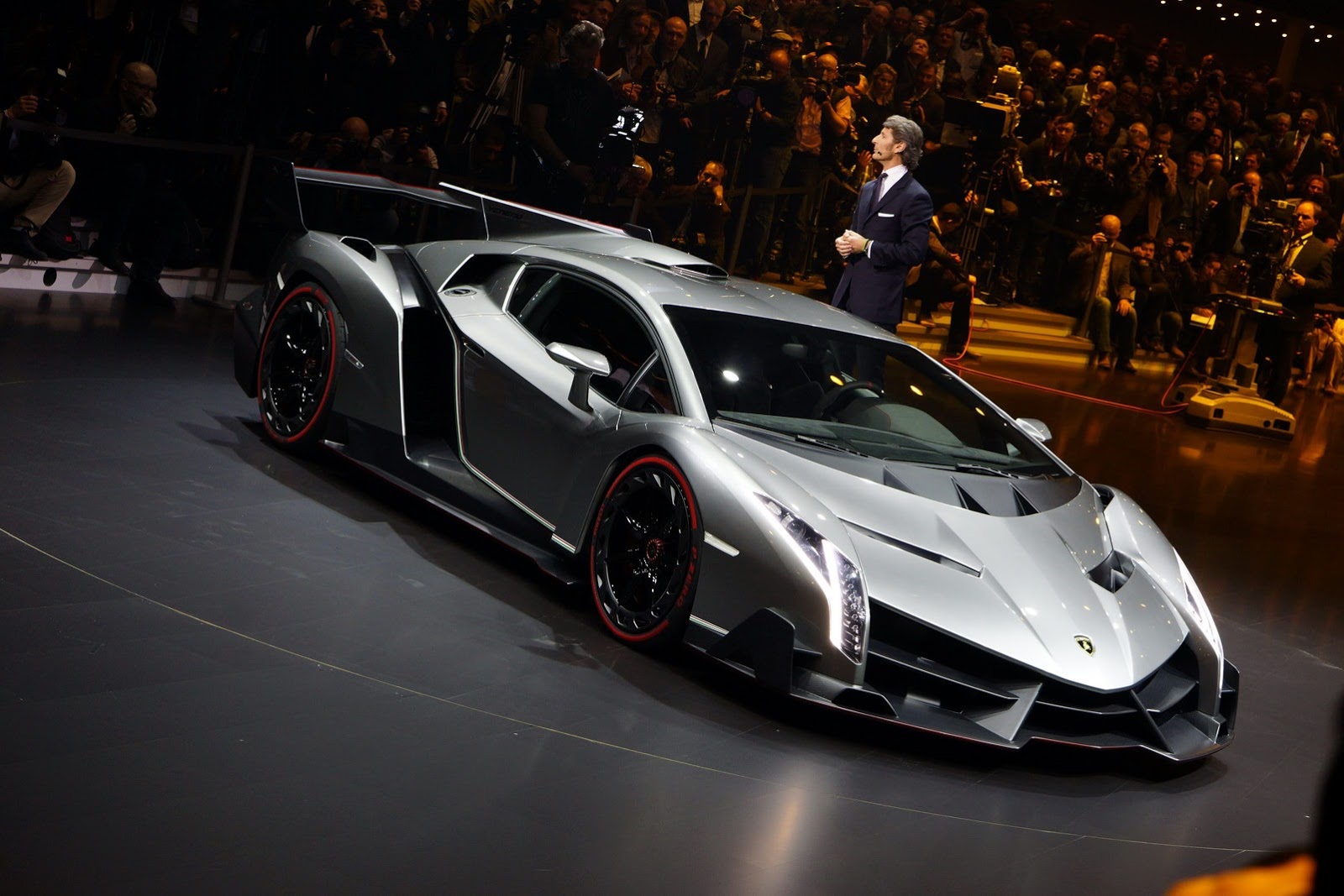 [Lamborghini-Veneno-38%255B2%255D.jpg]
