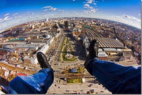 roofers_not_afraid_of_heights_9 roofers_not_afraid_of_heights_9