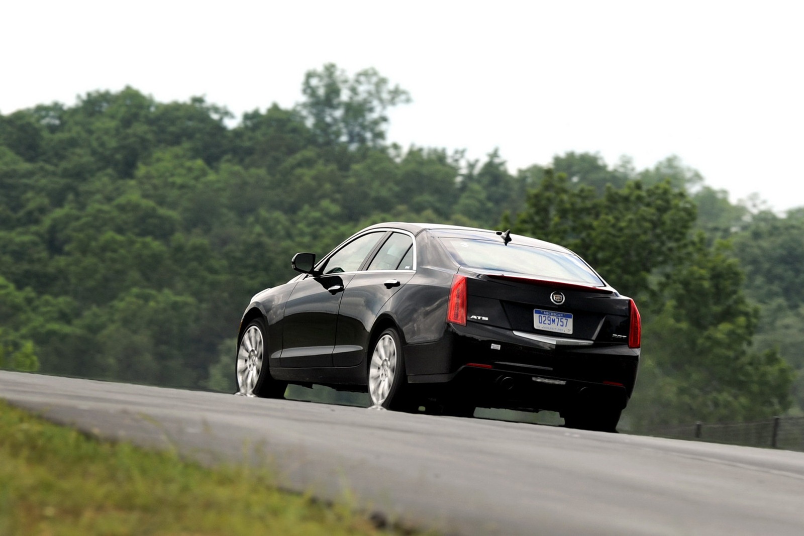 [2013-Cadillac-ATS-133%255B2%255D.jpg]