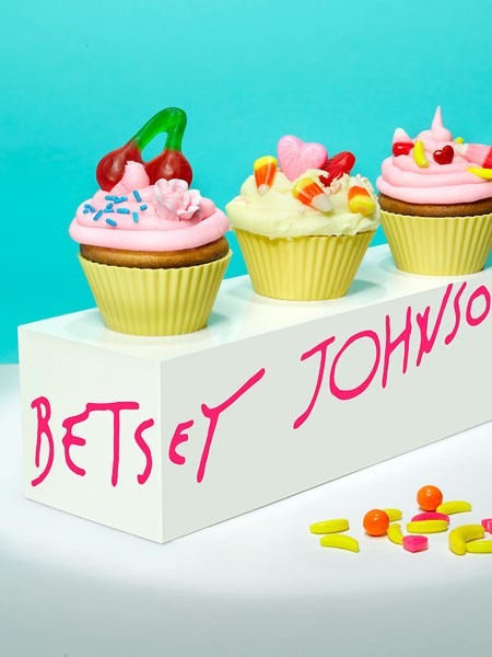 [fashion_cupcakes_1%255B4%255D.jpg]