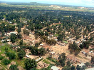 Une vue aérienne d'un quartier du territoire de Manono, 450 km au Sud Ouest de Kalemie (Katanga/RDC)
