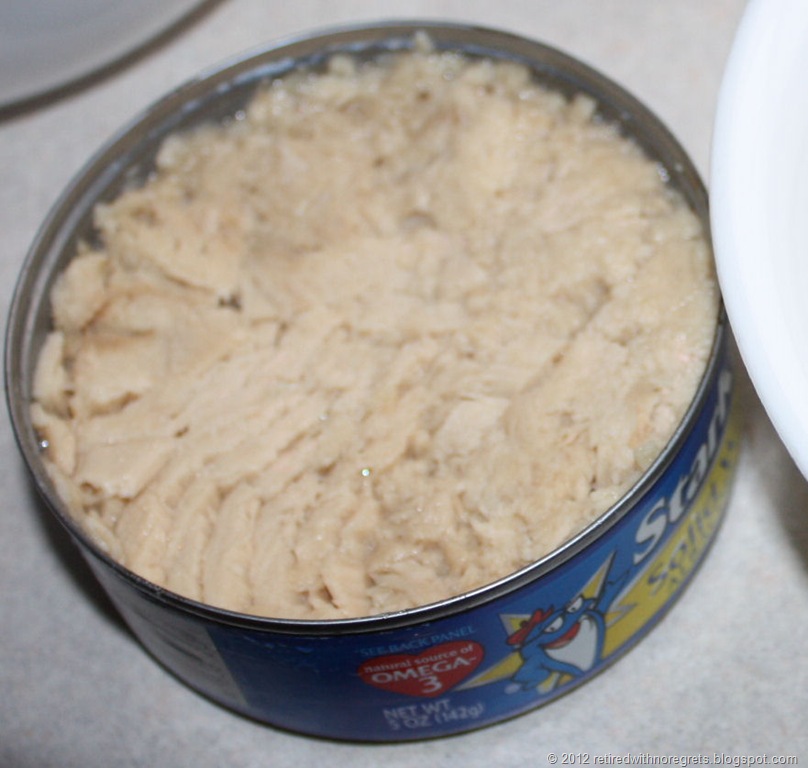 [Tuna%2520Salad%2520for%2520Breakfast%2520-%2520tuna%2520after%2520pressing%2520water%2520out%255B10%255D.jpg]