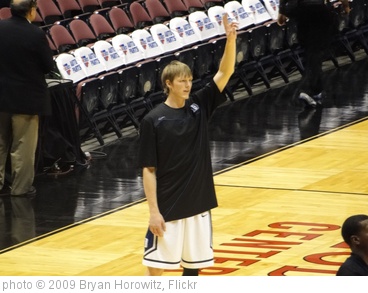 'Kyle Singler' photo (c) 2009, Bryan Horowitz - license: http://creativecommons.org/licenses/by-sa/2.0/