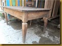Kaki meja antik Kaki meja antik