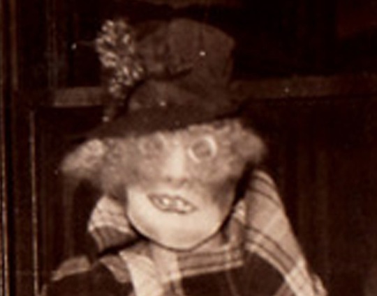 [creepy-black-white-photos-14%255B2%255D.jpg]