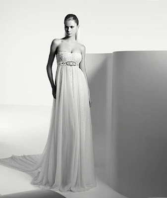 Modelo Vals - Vestidos de novia Avance Manuel Mota 2009